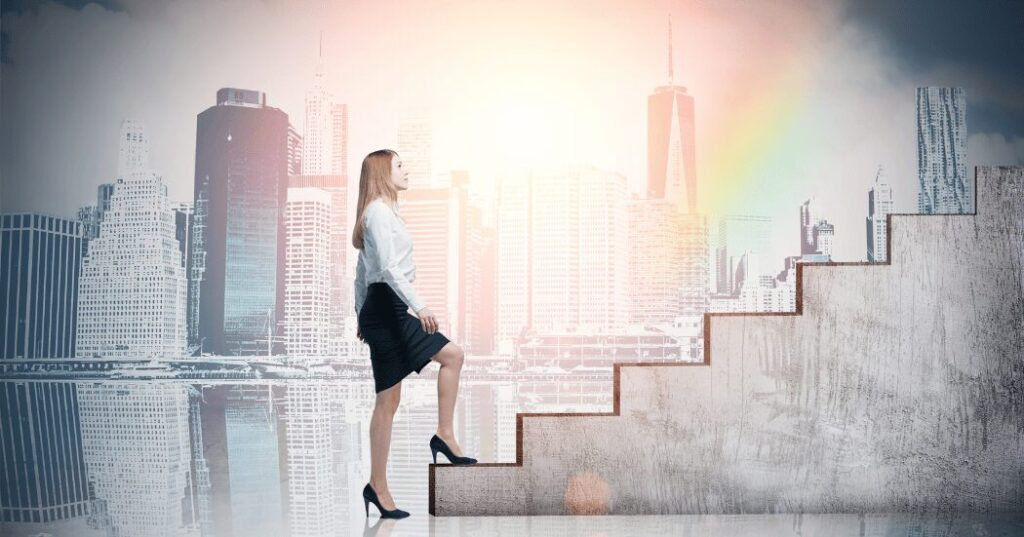 感情を整えることが美しく生きる第一歩であると伝える40代女性の心と美容の調和イメージ