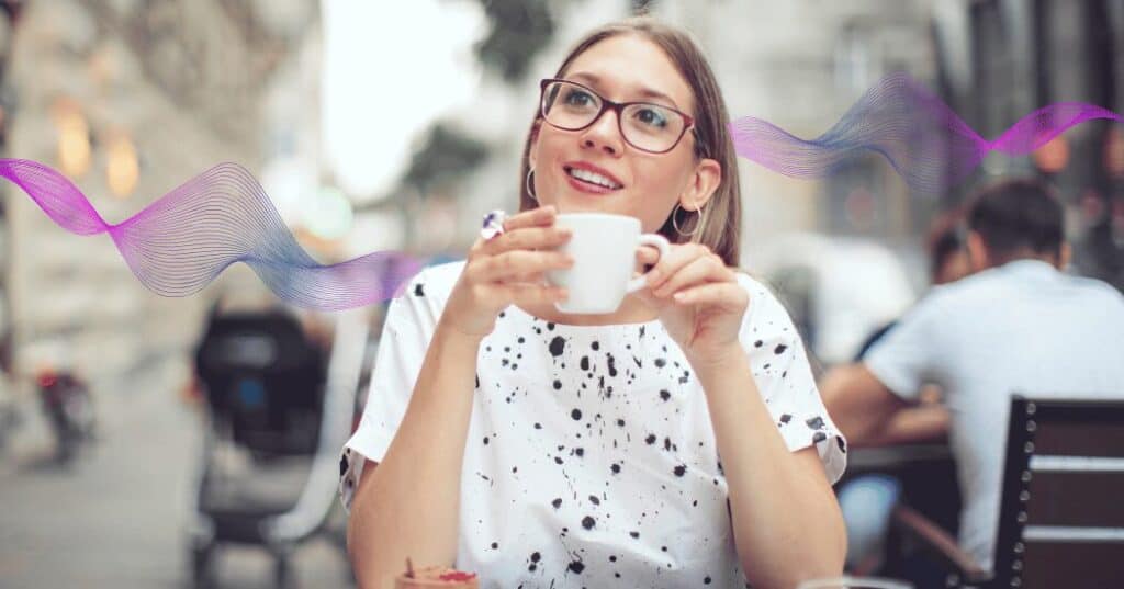 内向型女性が放つ静かな魅力が、穏やかな周波数として広がる様子を表現したイメージ